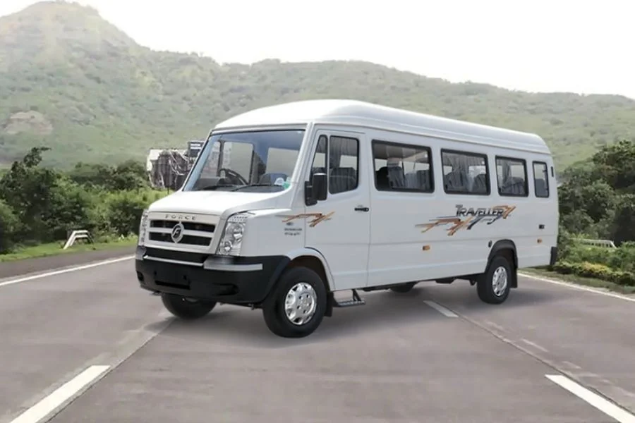 17 Seater Tempo Traveller